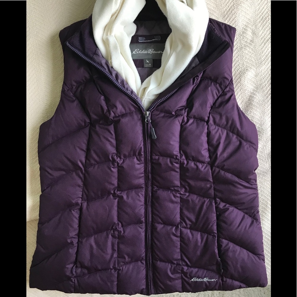 Down Vest ❄️ ⛄️ - Eddie Bauer- Medium - plum color